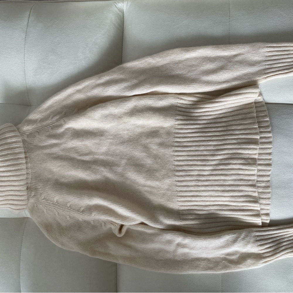 Ann and taylor 100% cashmere sweater
